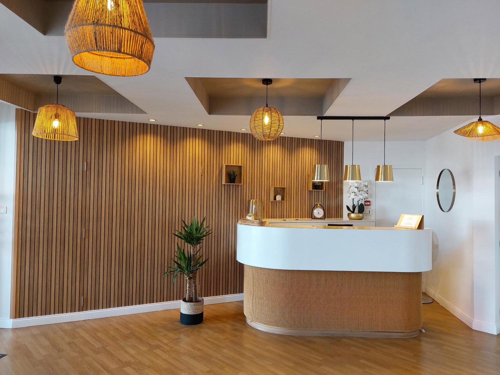 Cit'Hotel L'Europe - Cholet Gare Екстериор снимка