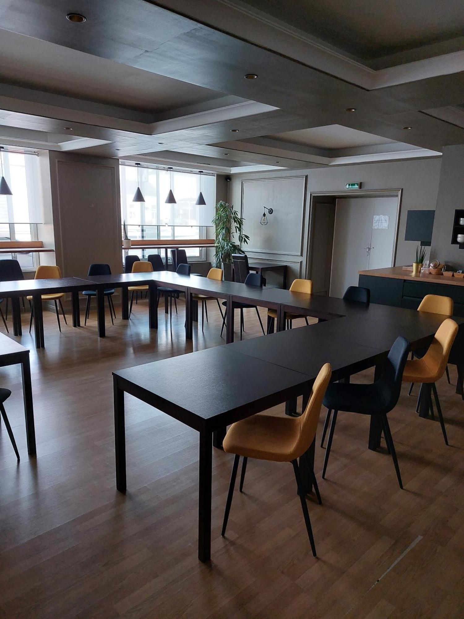 Cit'Hotel L'Europe - Cholet Gare Екстериор снимка