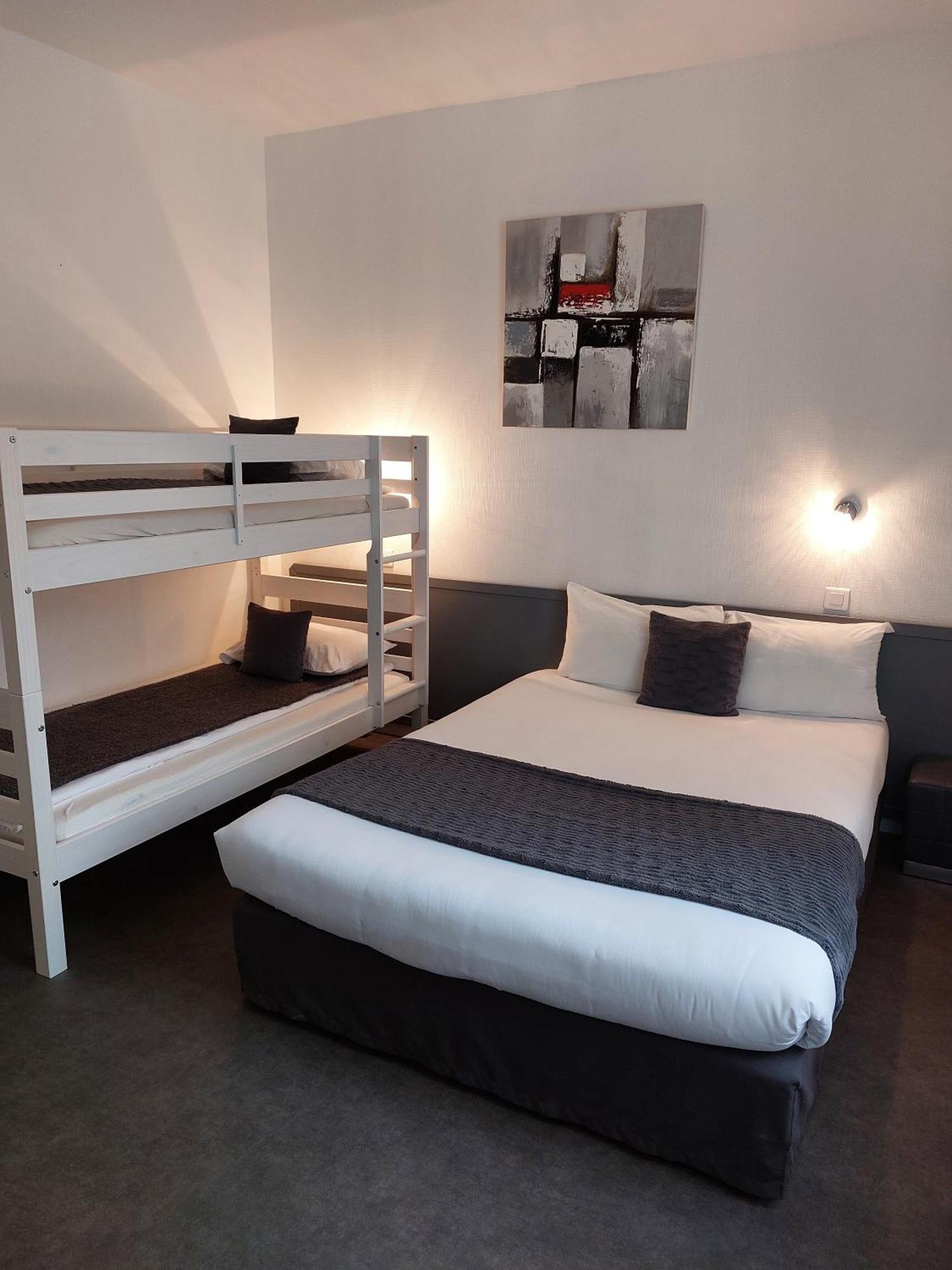 Cit'Hotel L'Europe - Cholet Gare Екстериор снимка