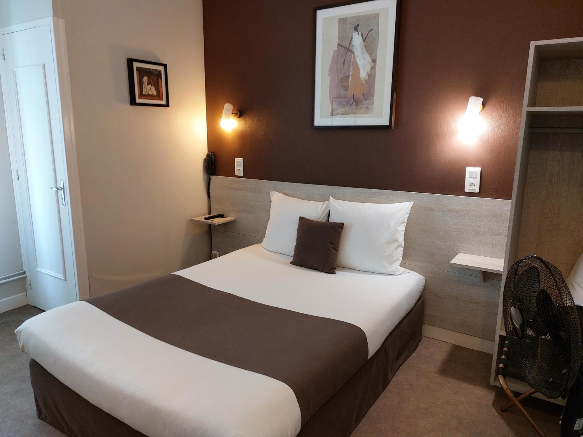 Cit'Hotel L'Europe - Cholet Gare Екстериор снимка