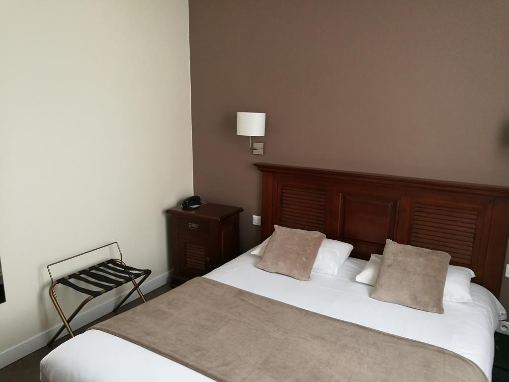 Cit'Hotel L'Europe - Cholet Gare Екстериор снимка